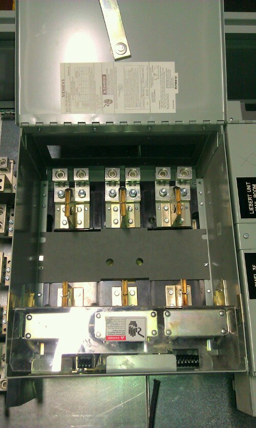 Siemens Vacu-Break Switches at NAS V7H3206 , V7F3644 , V7E3233 — North ...